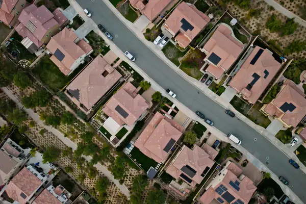 The Lifestyle That Makes Santa Clarita Special,Cyndi Lesinski