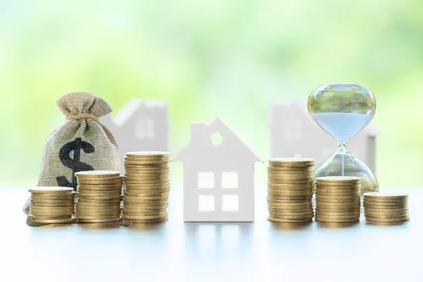 Short-Term vs Long-Term Rental Properties in Santa Clarita: Which Makes More Money?