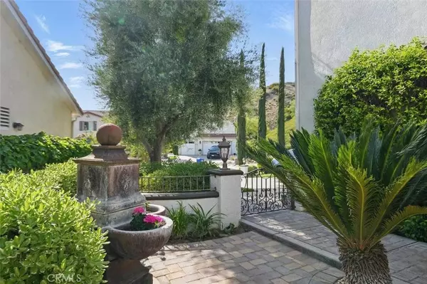 29160 Harmony WAY, Saugus, CA 91390