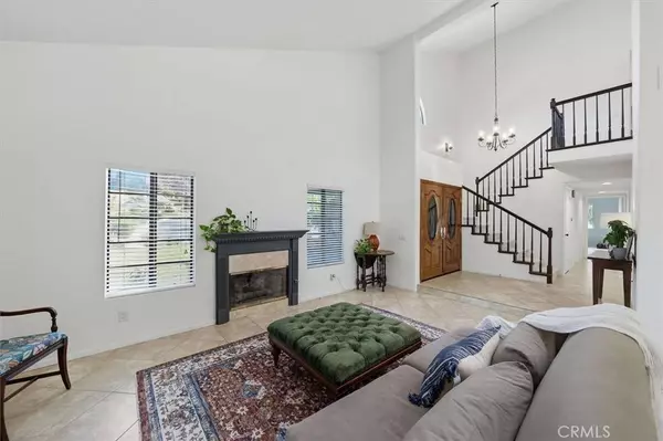 27641 Sutters Pointe, Saugus, CA 91350