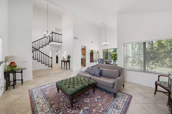 27641 Sutters Pointe, Saugus, CA 91350