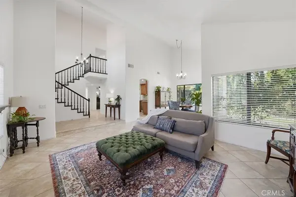 27641 Sutters Pointe, Saugus, CA 91350