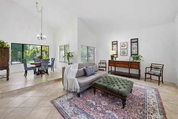 27641 Sutters Pointe, Saugus, CA 91350