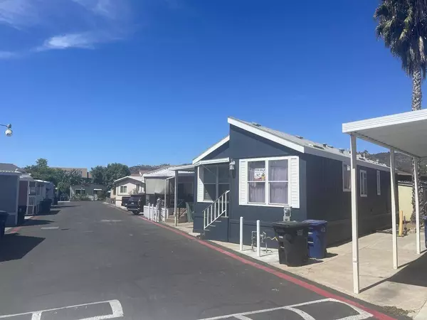 255 E Bradley AVE #SPC 79, El Cajon, CA 92021