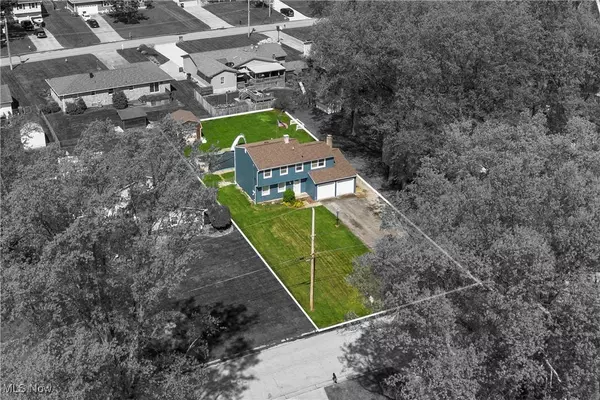 2332 Birch Trace DR, Austintown, OH 44515