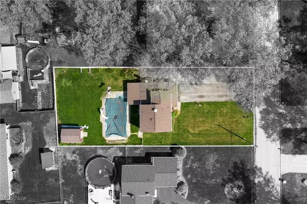 2332 Birch Trace DR, Austintown, OH 44515