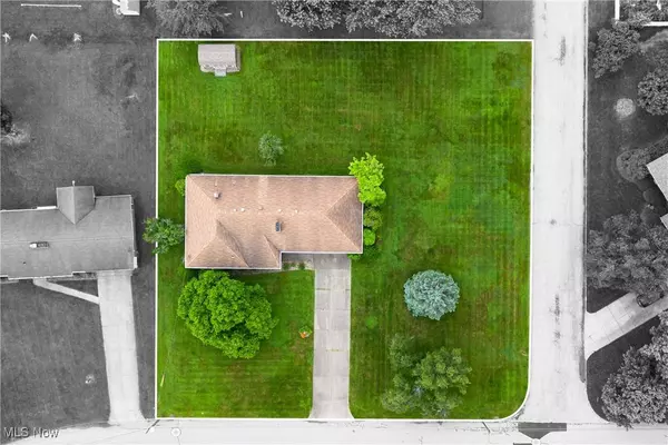 54 Creed CIR, Campbell, OH 44405