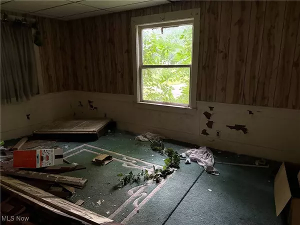 11618 South AVE, North Lima, OH 44452