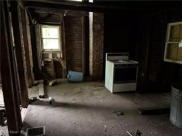 11618 South AVE, North Lima, OH 44452