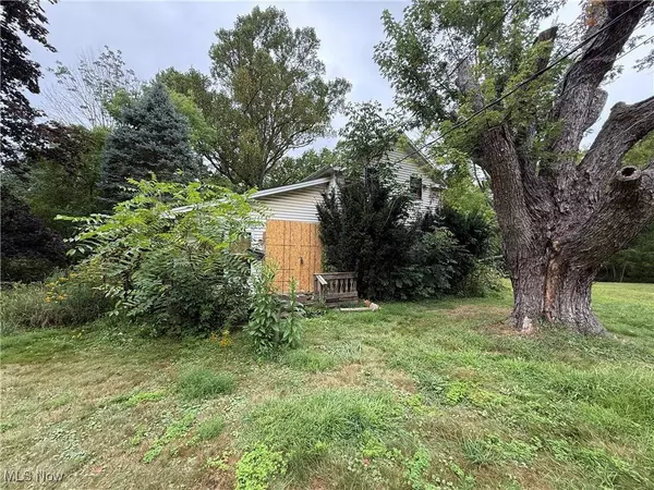 11618 South AVE, North Lima, OH 44452