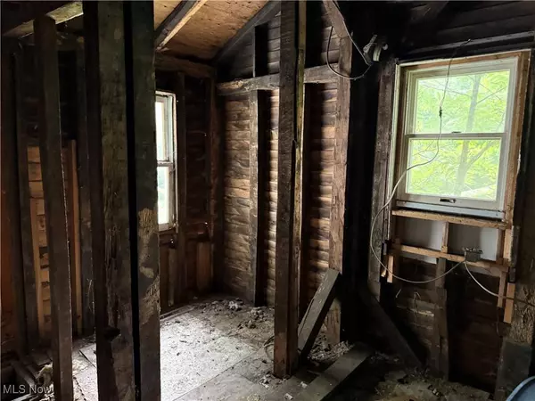 11618 South AVE, North Lima, OH 44452