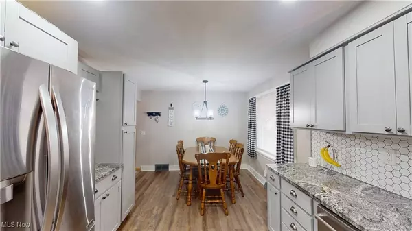 839 Edenridge DR, Youngstown, OH 44512