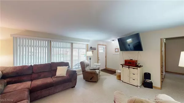 839 Edenridge DR, Youngstown, OH 44512