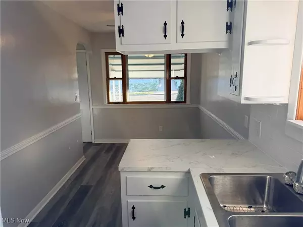 1334 Aberdeen AVE, Youngstown, OH 44502