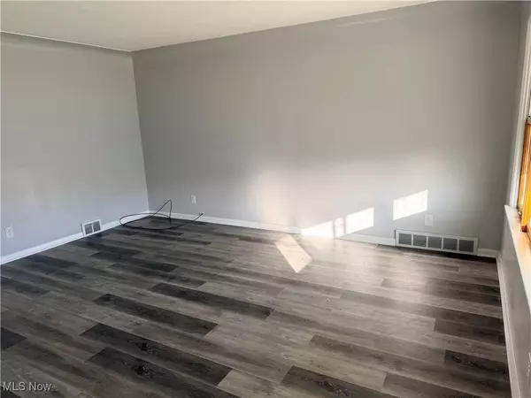 1334 Aberdeen AVE, Youngstown, OH 44502