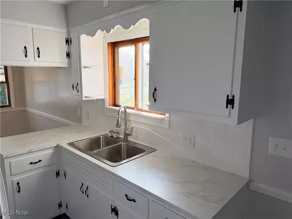 1334 Aberdeen AVE, Youngstown, OH 44502