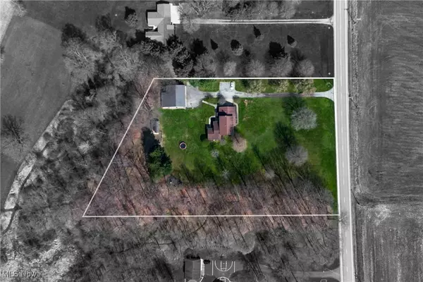 13752 Columbiana Canfield RD, Columbiana, OH 44408