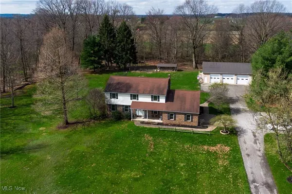 13752 Columbiana Canfield RD, Columbiana, OH 44408