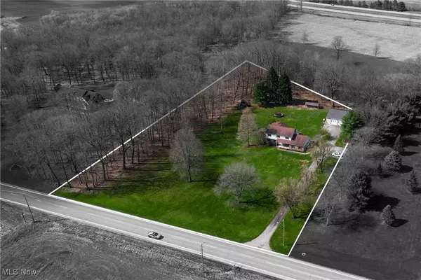 13752 Columbiana Canfield RD, Columbiana, OH 44408