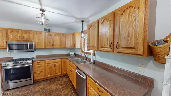 419 N Turner RD, Austintown, OH 44515