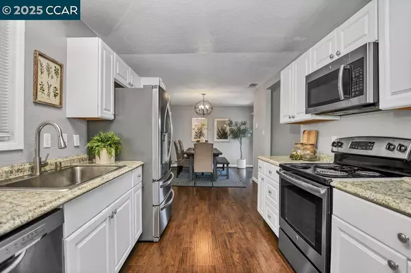 3117 Meadowbrook Dr, Concord, CA 94519