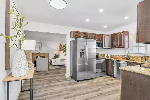 301 Springvalley Dr, Vacaville, CA 95687