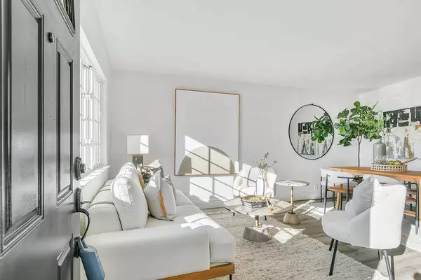 301 Springvalley Dr, Vacaville, CA 95687