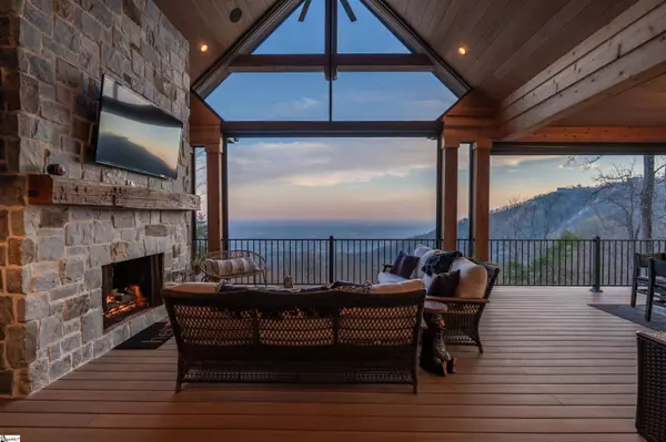 8 Raven Road, Landrum, SC 29356