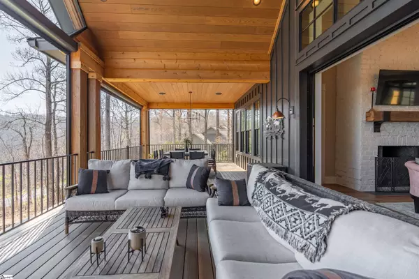 8 Raven Road, Landrum, SC 29356