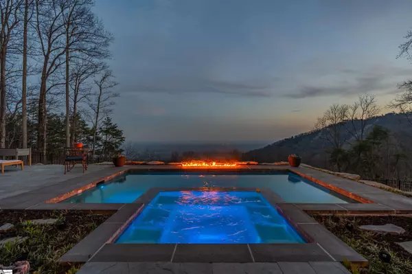 8 Raven Road, Landrum, SC 29356