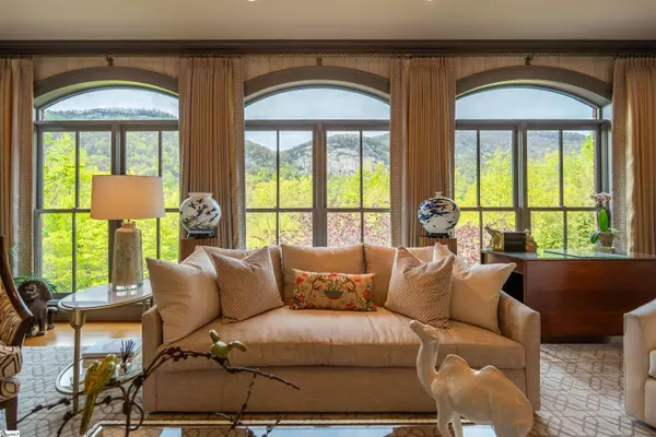 281 Foggy Cut Lane, Landrum, SC 29356