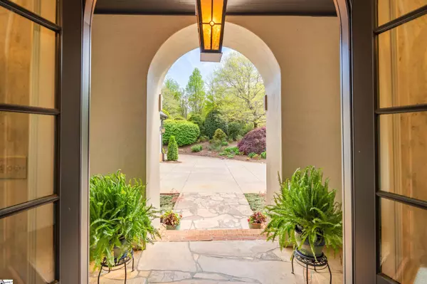 281 Foggy Cut Lane, Landrum, SC 29356