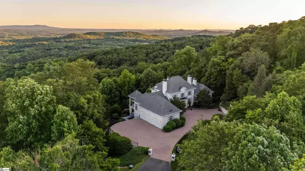 8 Fair Cliff Court, Landrum, SC 29356