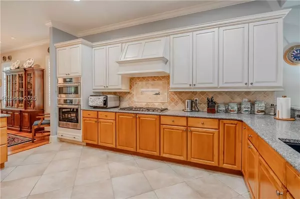 29 Crosstree DR, Hilton Head Island, SC 29926