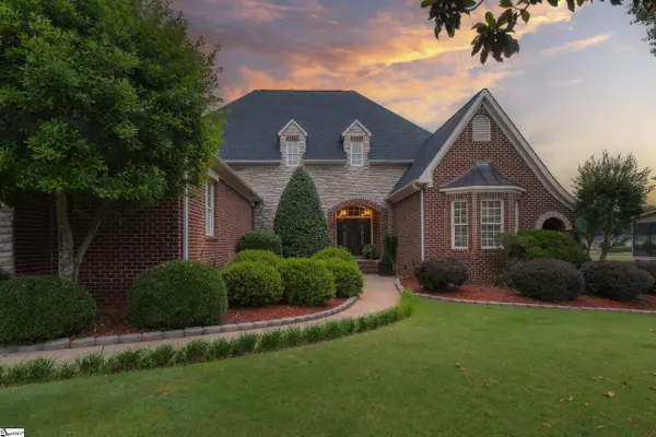 28 Laurel Crest Lane, Travelers Rest, SC 29690