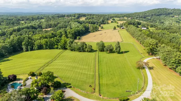 650 Golf Course RD, Columbus, NC 28722