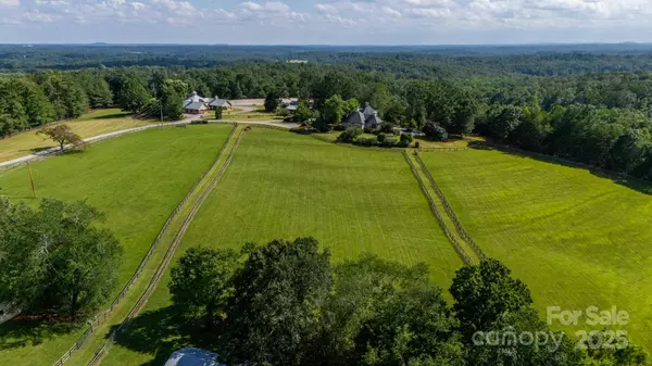 650 Golf Course RD, Columbus, NC 28722