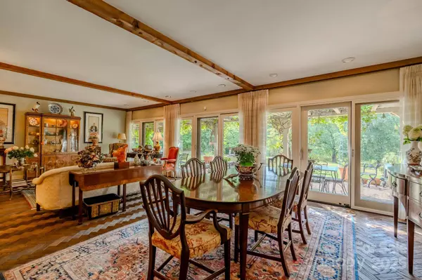 144 Silver Fox LN, Tryon, NC 28782