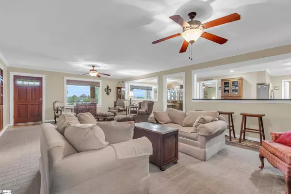 10065 New Cut Road, Campobello, SC 29322