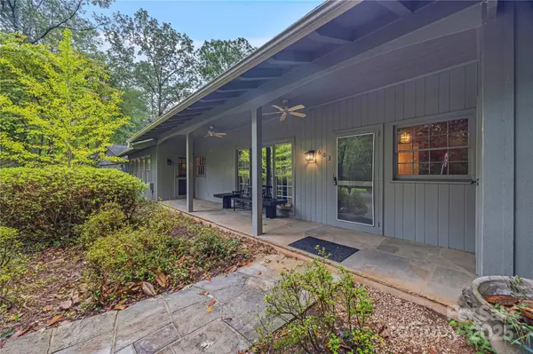 603 Green Hills RD, Mill Spring, NC 28756