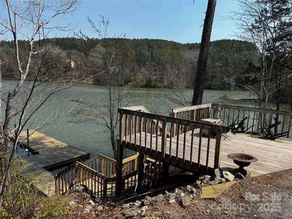 603 Green Hills RD, Mill Spring, NC 28756