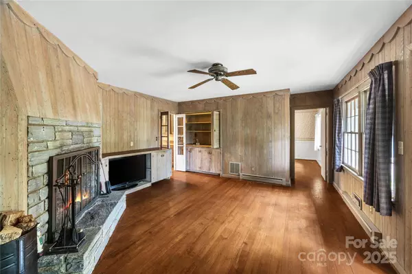 603 Green Hills RD, Mill Spring, NC 28756