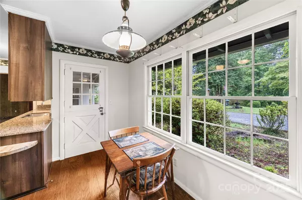 603 Green Hills RD, Mill Spring, NC 28756