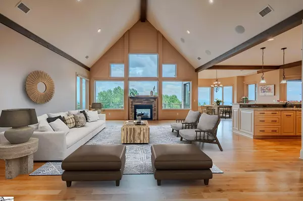 10 Night Hawk Way, Landrum, SC 29356