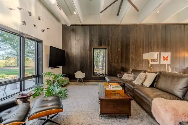 116 Allgood RD, Pendleton, SC 29670