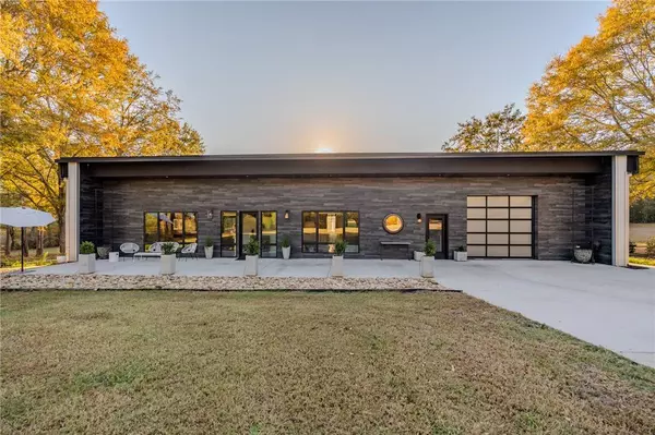 116 Allgood RD, Pendleton, SC 29670