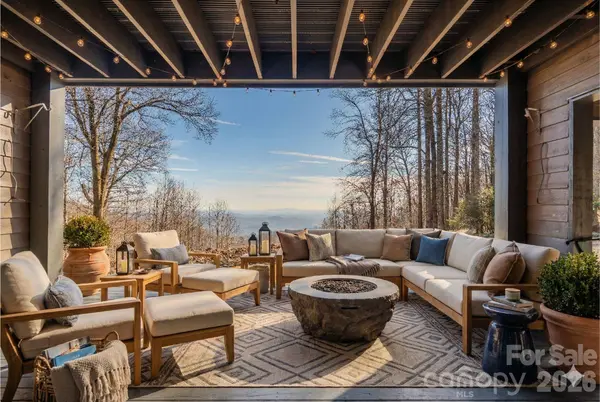 42 Wild Magnolia WAY, Zirconia, NC 28790