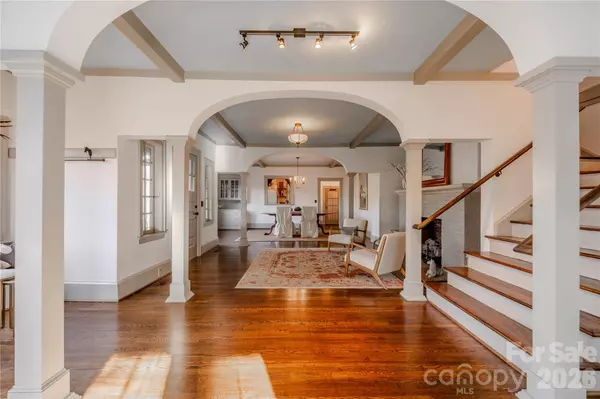 66 Fox Trot LN, Tryon, NC 28782