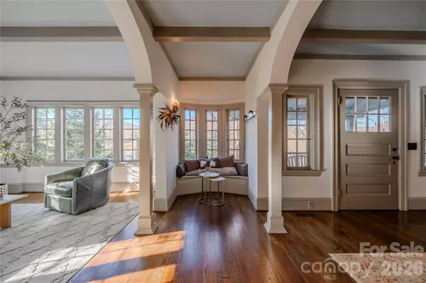 66 Fox Trot LN, Tryon, NC 28782