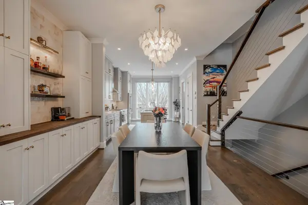 611 N Main Street, Greenville, SC 29601